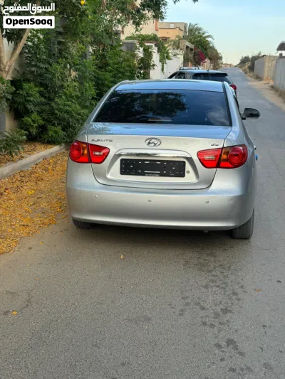 Hyundai Avante SE 2