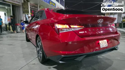 Hyundai Elantra SEL 4