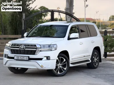Toyota Land Cruiser GXR 4