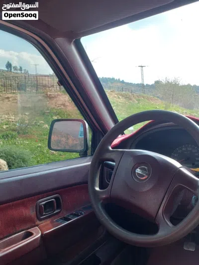 نيسان اخرى 3