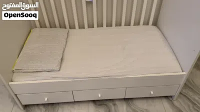 سرير اطفال من ايكيا مع ثلاث دروج IKEA crib with three drawers 3