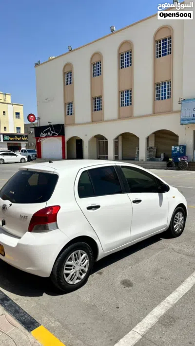 Toyota Yaris Basic 4
