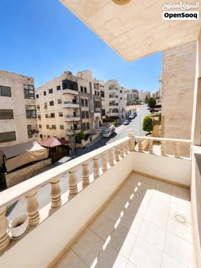 شقة للبيع في ضاحية الرشيد – طابق ثاني – 3 غرف نوم - 165 متر 2