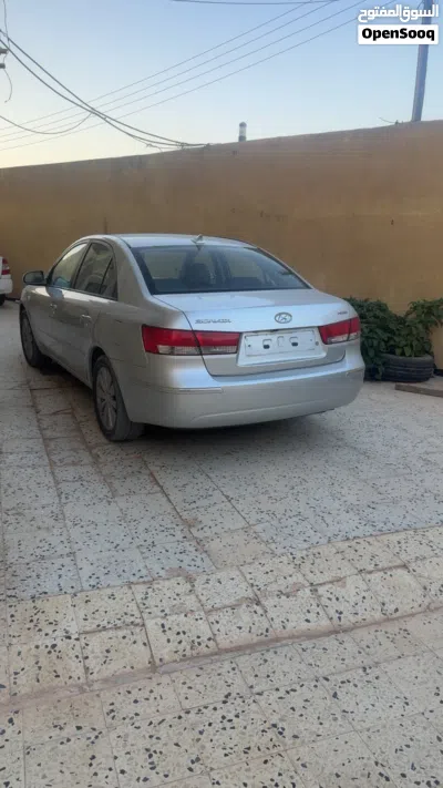 Hyundai Sonata Standard 2