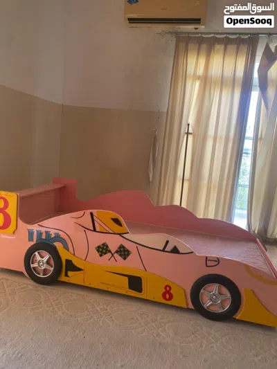 سرير اطفال للبنات وتسريحه بحاله ممتازه جدا وتسريحه .... 4