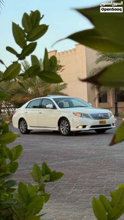 Toyota Avalon XLE 2