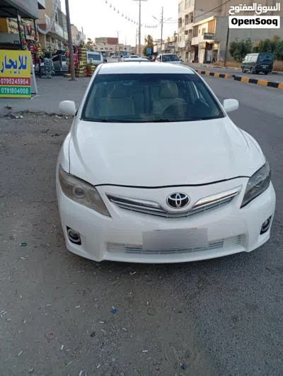 تويوتا كامري XLE 2