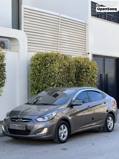 Hyundai Accent GLS 2