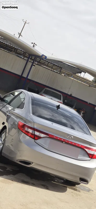 Hyundai Azera GL 2