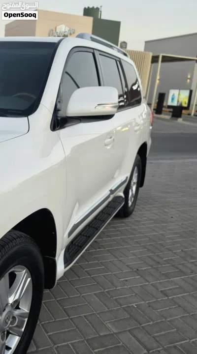 تويوتا لاند كروزر GXR 3