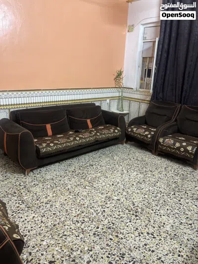 دار للبيع مساحة 100 م 3