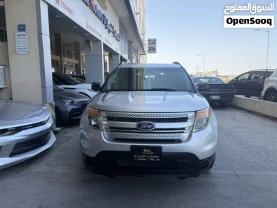 Ford Explorer Standard 2