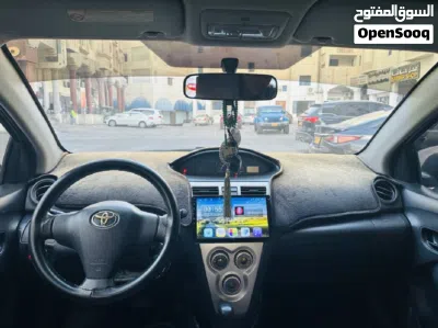 Toyota Yaris SE 4