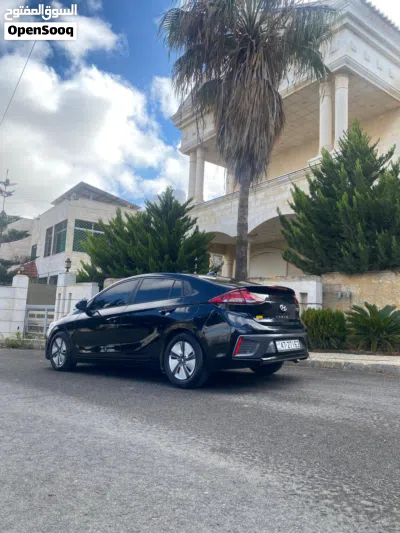 Hyundai Ioniq Standard 3
