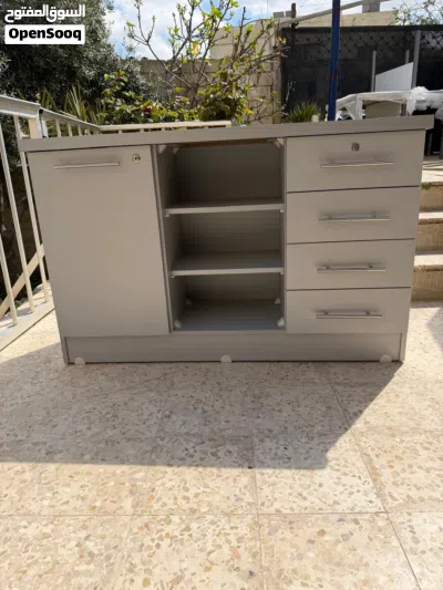 طوايل مكتب وكراسي للبيع بحاله وكاله بسعر مميز جدا في الرصيفة اذا مهتم ابعثلي خاص 2
