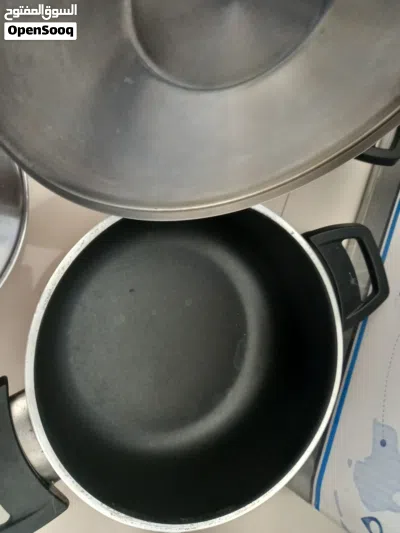 Cooking Pots with free Stainless Steel Colander 2
