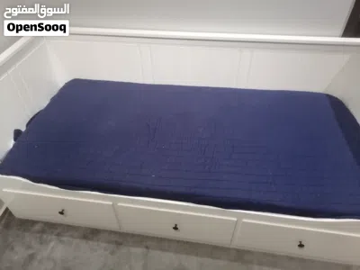 سرير إيكيا HEMNES أبيض مع 3 أدراج – شبه جديد 3