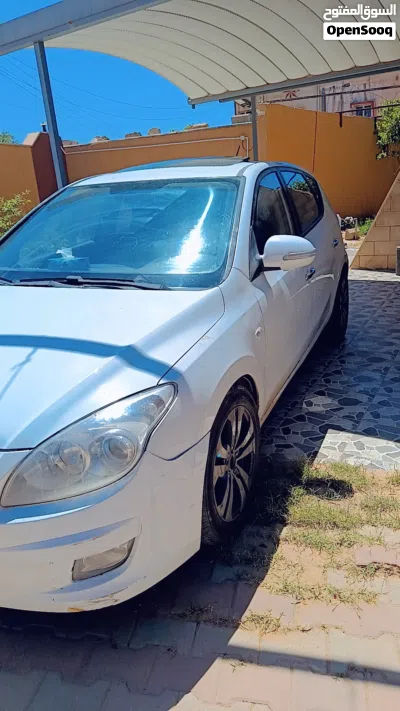 Hyundai i30 Standard 2