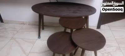 طقم كنب كورنر وكنباي ثلاثية وطقمين طربيزات وبرداي للبيع 4