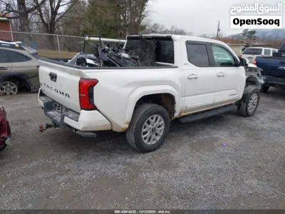 Toyota Tacoma SR5 4