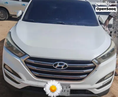 Hyundai Tucson Standard 2