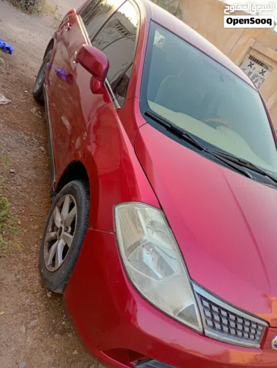 Nissan Tiida 2