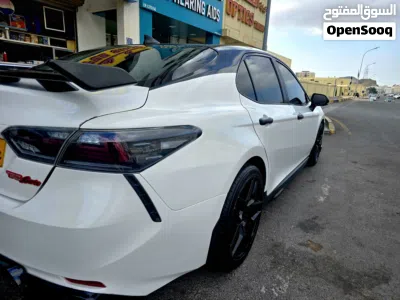 Toyota Camry SE 2
