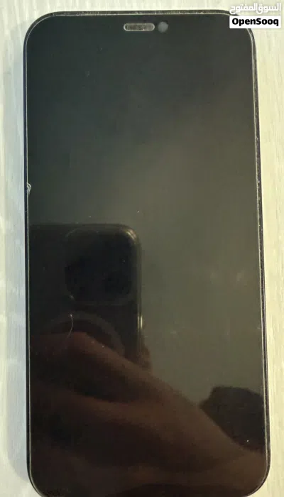 Iphone 12 128gb مع الكرتونة و السلك الأصلي بحالة ممتازة 3