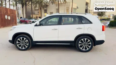 كيا سورينتو Standard 4