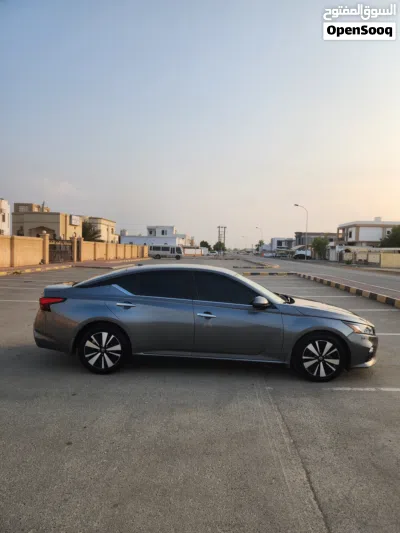نيسان التيما SV 4