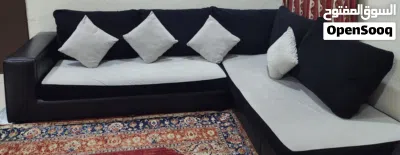 4- 5 seater Sofa- أريكة تتسع لـ 4-5 أشخاص 2