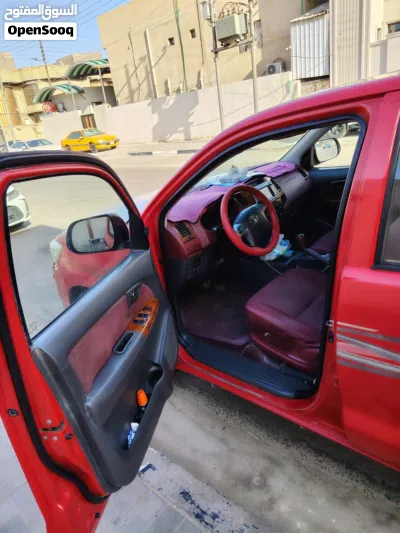 Toyota Hilux Standard 3