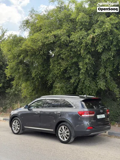 Kia Sorento Standard 4