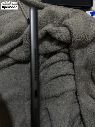 iPad 9 64GB نظيف جدًا واستخدام خفيف * 3