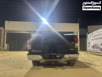 Toyota Tundra SR5 4