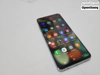 عرطه جلاكسي S 10 بلاس بمواصفاته المرغوبه لون أسود ملكي فخم ومميز 2