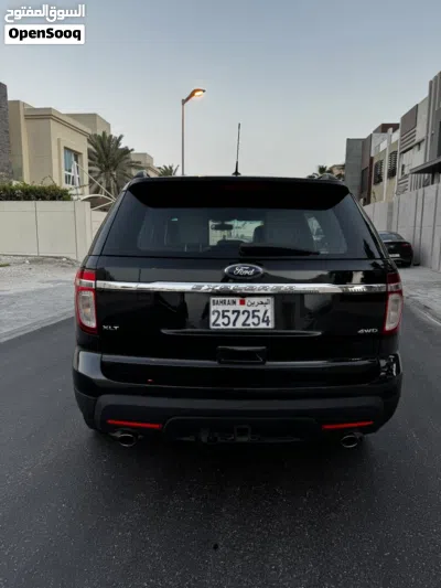 Ford Explorer Limited 4