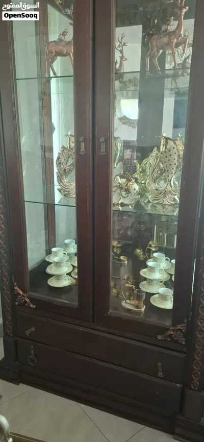 طاولة سفرة مع فضية 4