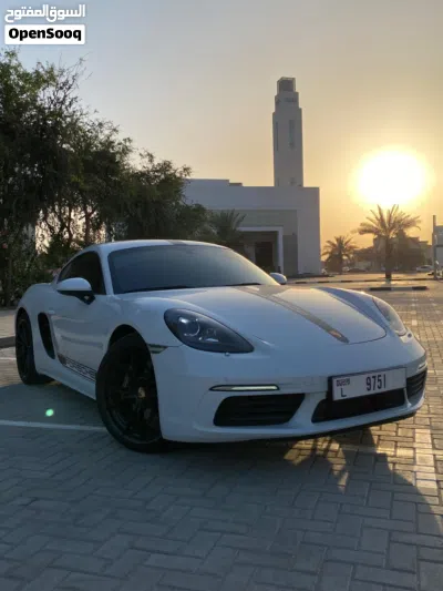 Porsche 718 Cayman 3
