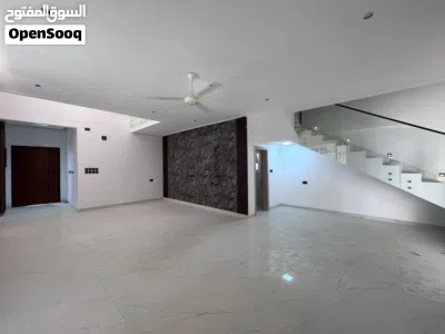 6 BR Luxury Twin Villa in Al Khoud – Excellent Location 3