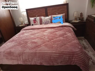 غرفة نوم للبيع مستعمل بحال الجديد خشب لاتيه انونيسي 18 الحجم كنج سايز كبيرة ... 2