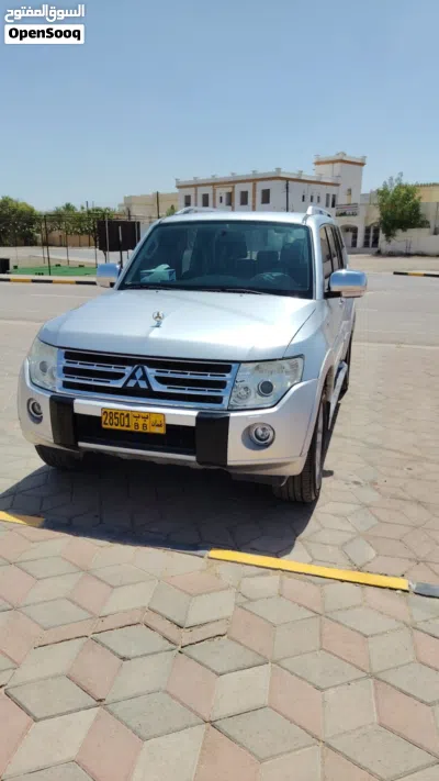 Mitsubishi Pajero GLS 4