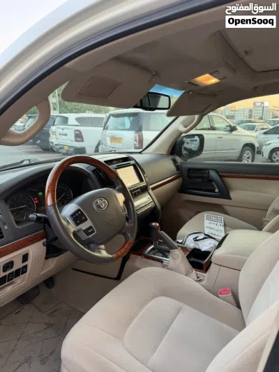 Toyota Land Cruiser GXR 4