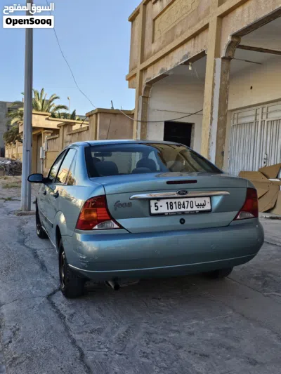 فورد فوكس Standard 3