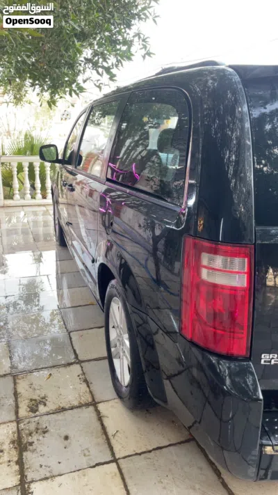 دودج كارافان SXT 4