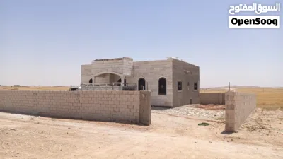 بيت للبيع بسعر مغري الموقع الهاشميه الهرشه مساحة البناء180متر الأرض نصف دلم 4