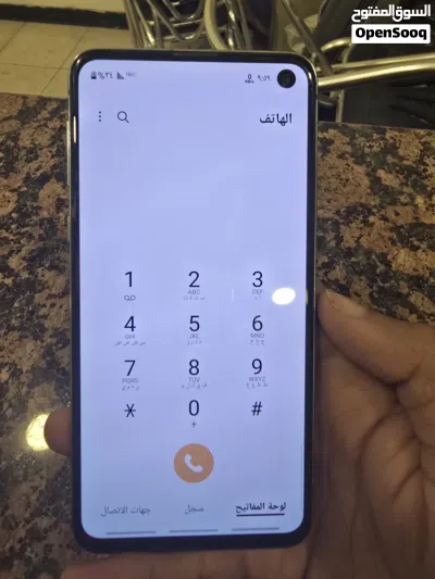 الوحش S10e الأمريكي من سامسونج 4