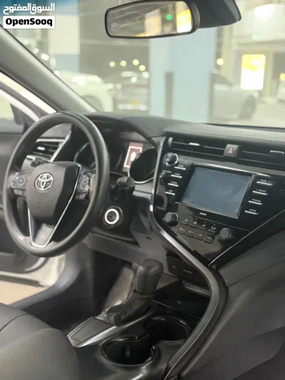 Toyota Camry LE 4