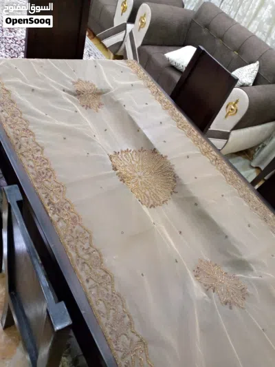 طاوله طعام مع 6 مقاعد 2