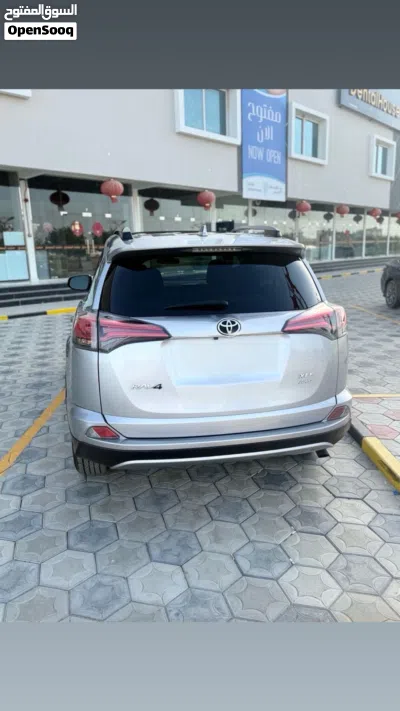 Toyota RAV 4 XLE 4
